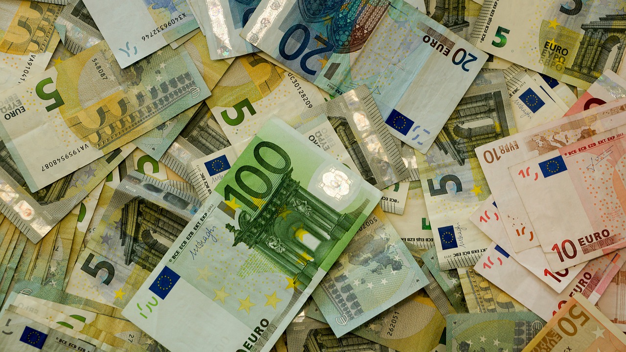 Pinigai, Valiuta, Sąskaitos, Euras, Bankas, Finansai, Pinigai, Nemokamos Nuotraukos,  Nemokama Licenzija