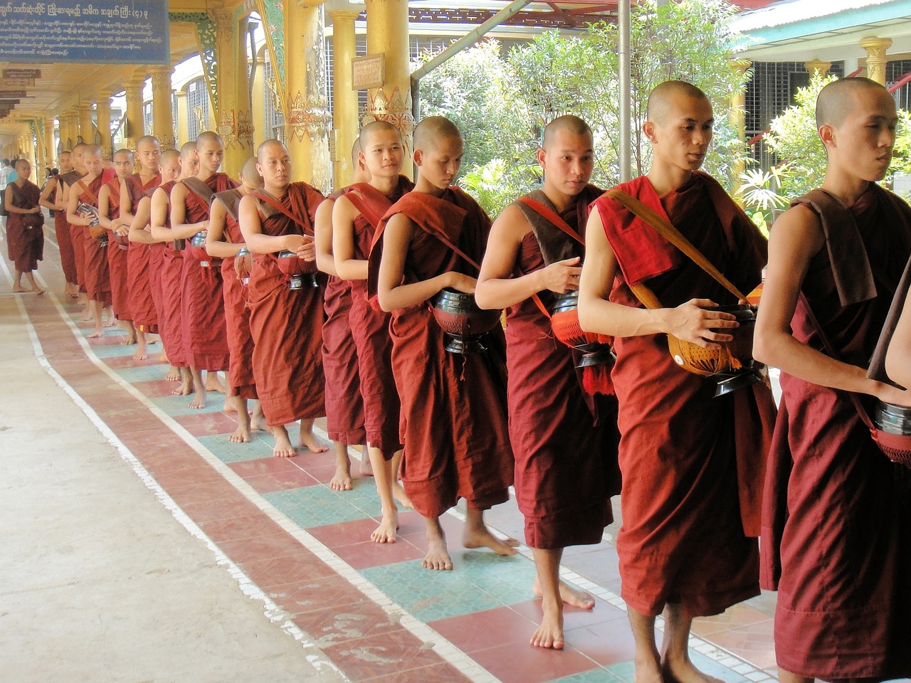 Vienuolis,  Religija,  Budizmas,  Ištikimas,  Mianmaras,  Burma,  Vienuoliai,  Vidurnakčio Maistas,  Vienuolynas,  Maistas