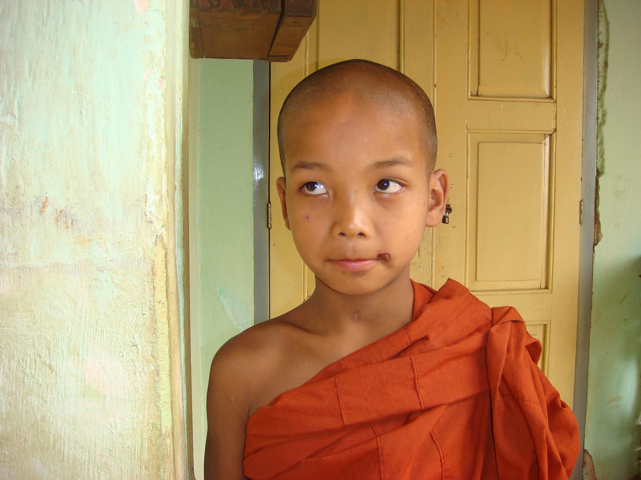 Vienuolis,  Mianmaras,  Religija,  Budizmas,  Burma,  Vaikas,  Berniukas,  Vienuolynas,  Tikėjimas,  Ištikimas