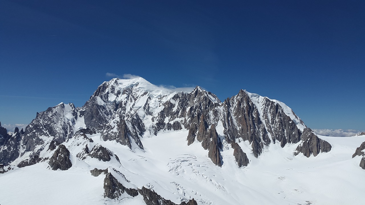 Mont Blanc, Mont Maudit, Ledynas, Aukšti Kalnai, Kalnai, Alpių, Alpinizmas, Chamonix, Šaltas, Aukštybinių Kalnų Kelionė