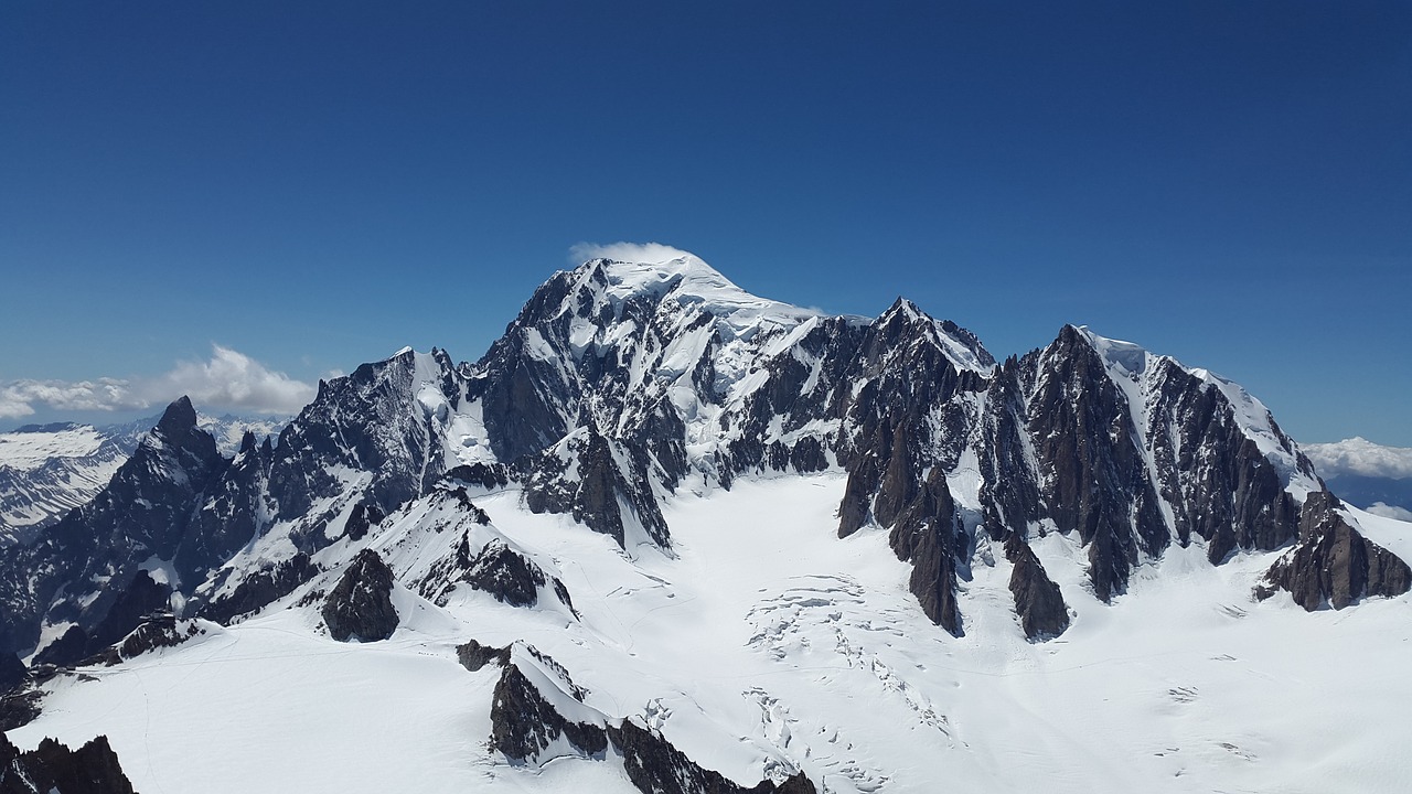 Mont Blanc, Mont Maudit, Ledynas, Aukšti Kalnai, Kalnai, Alpių, Alpinizmas, Chamonix, Šaltas, Aukštybinių Kalnų Kelionė