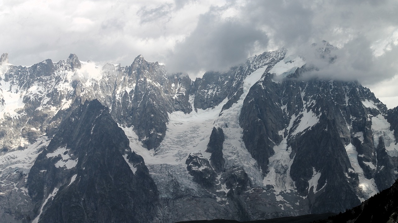 Mont Blanc, Kalnas, Alpės, Sniegas, Italy, Teismo Muziejus, Debesys, Monti, Nemokamos Nuotraukos,  Nemokama Licenzija