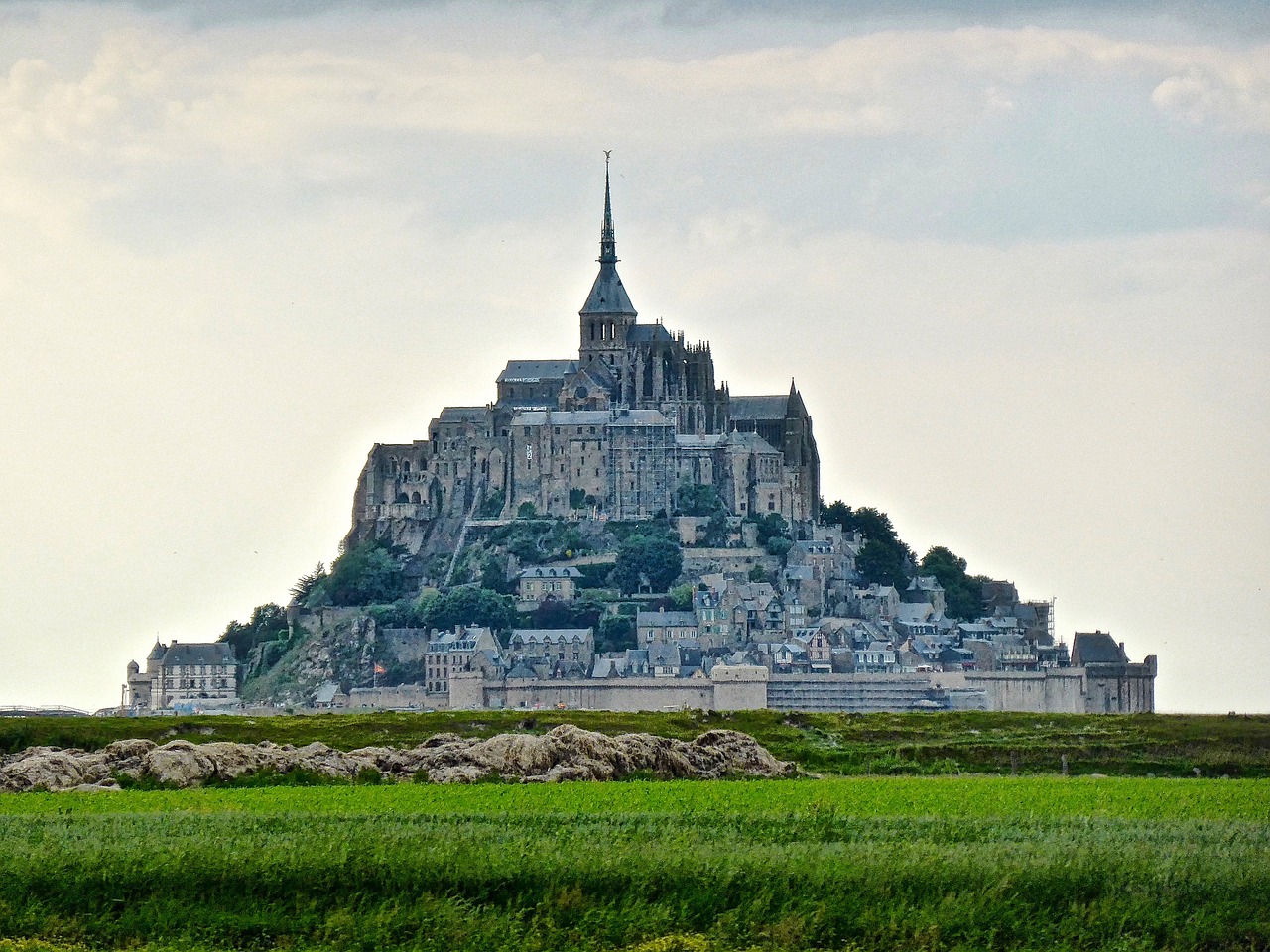 Mont St Michel, Vienuolynas, Saulės Šviesa, Orientyras, Istorinis, Istorinis, Fortifikacija, Rokas, Katedra, Nemokamos Nuotraukos