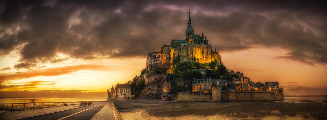 Mont St Michel, Saulėlydis, Sala, Bažnyčia, Normandija, France, Katedra, Turizmas, Kelionė, Pilis