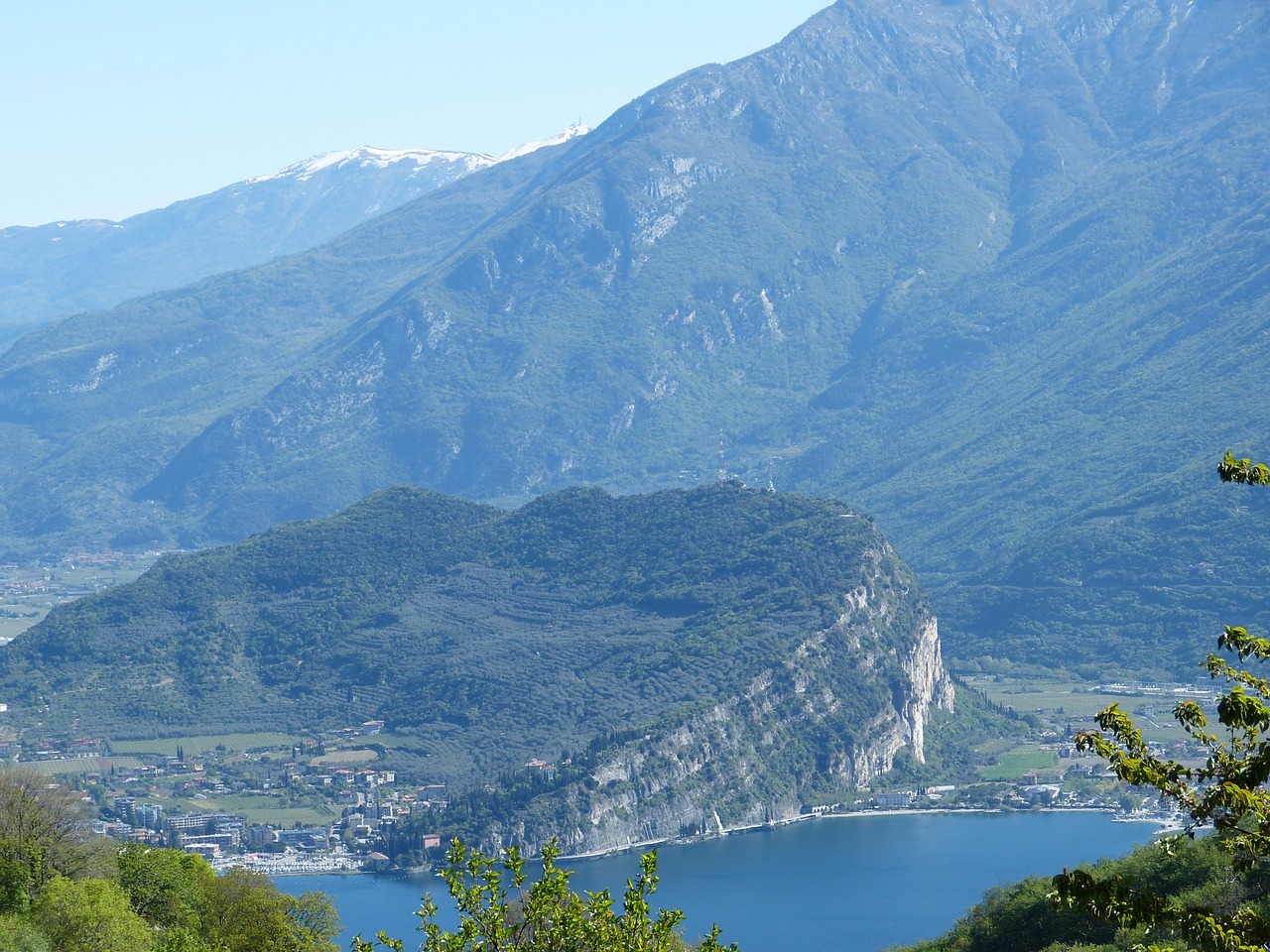 Monte Brione, Garda, Kalnas, Italy, Gardo Ežero Kalnas, Pjautuvo Forma, Riva Del Garda, Vanduo, Ežeras, Nemokamos Nuotraukos