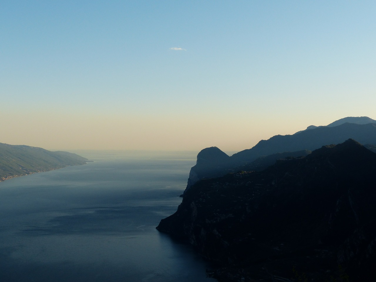 Monte Cas, Garda, Ežeras, Kalnai, Garda Kalnai, Idiliškas, Romantiškas, Vanduo, Abendstimmung, Požiūris