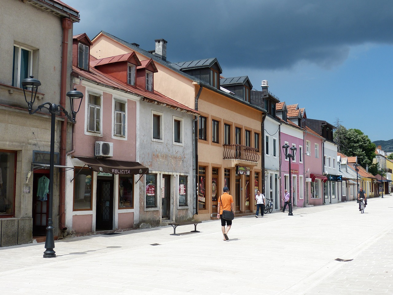 Montenegro,  Balkanų,  Cetinje,  Kapitalas,  Istoriškai,  Senamiestis,  Blauzdykis,  Žibintas,  Eilių Namai,  Griauna