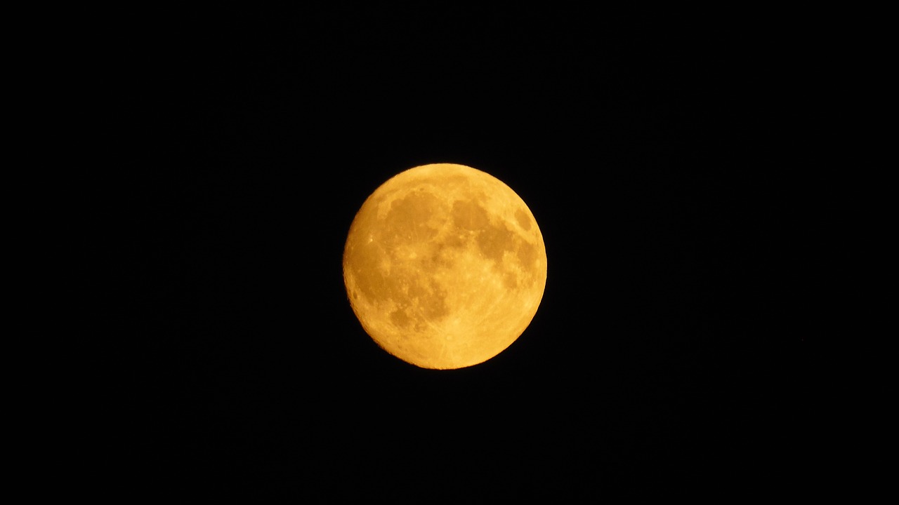 Mėnuo, Beveik Pilnas Mėnulis, Oranžinė, Nemokamos Nuotraukos,  Nemokama Licenzija