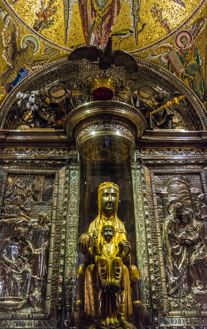 Montseratas, Juoda Madonna, Katalonija, Ispanija, Vienuolynas, Europa, Turizmas, Bažnyčia, Religija, Architektūra