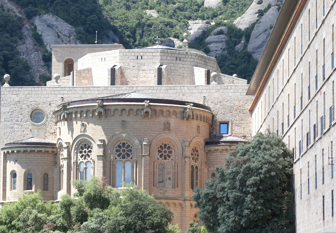 Montserrat,  Kalnų Vienuolynas,  Bažnyčia,  Krikščionybė,  Katalonija,  Architektūra, Nemokamos Nuotraukos,  Nemokama Licenzija
