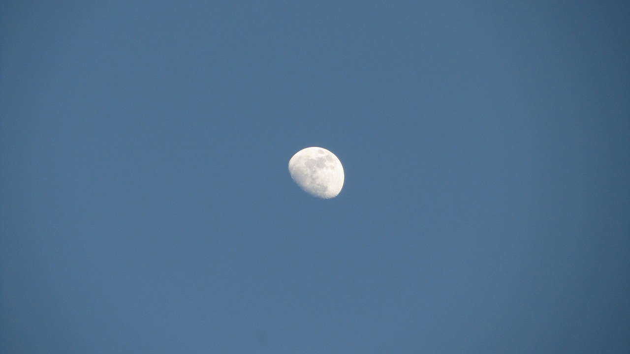 Mėnulis, Mėlynas Dangus, Dienos Metu, Nemokamos Nuotraukos,  Nemokama Licenzija