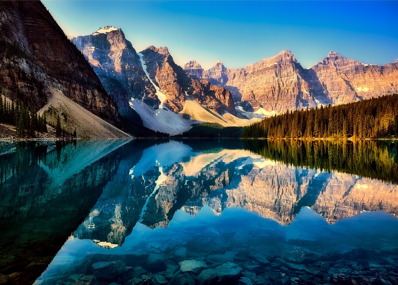 Moreninis Ežeras, Apmąstymai, Kanada, Kalnai, Sniegas, Kraštovaizdis, Gamta, Lauke, Miškas, Medžiai