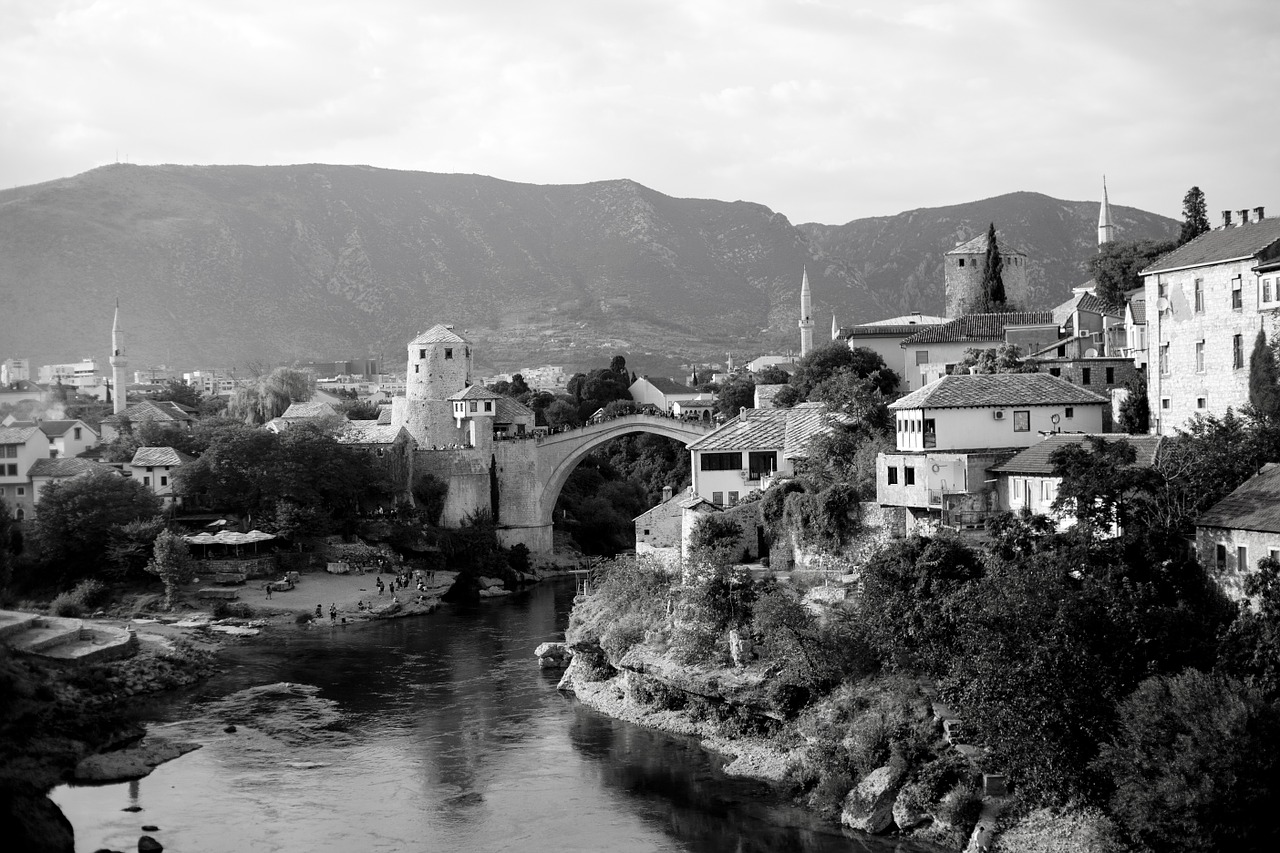 Mostar,  Montenegro,  Juoda Ir Balta Nuotrauka,  Paminklas,  Tiltas,  Architektūra,  Miestas,  Paminklai,  Turizmas,  Miesto Centras