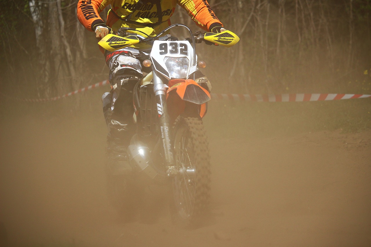 Motokroso, Enduro, Motociklas, Kirsti, Motorsportas, Motokroso Važiavimas, Motociklų Sportas, Smėlis, Dulkės, Nemokamos Nuotraukos