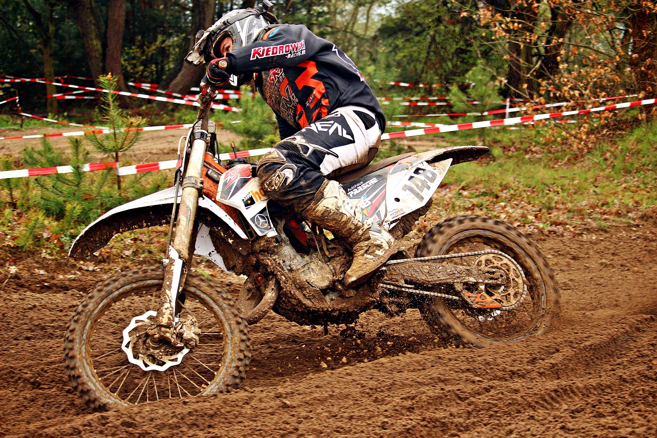 Motociklas, Motokroso, Dirtbike, Enduro, Motociklų Sportas, Lenktynės, Kirsti, Motokroso Važiavimas, Motorsportas, Nemokamos Nuotraukos