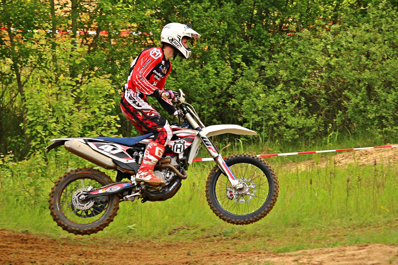 Motociklas, Motokroso, Dirtbike, Motorsportas, Kirsti, Lenktynės, Motociklų Sportas, Motokroso Važiavimas, Lenktynės, Enduro