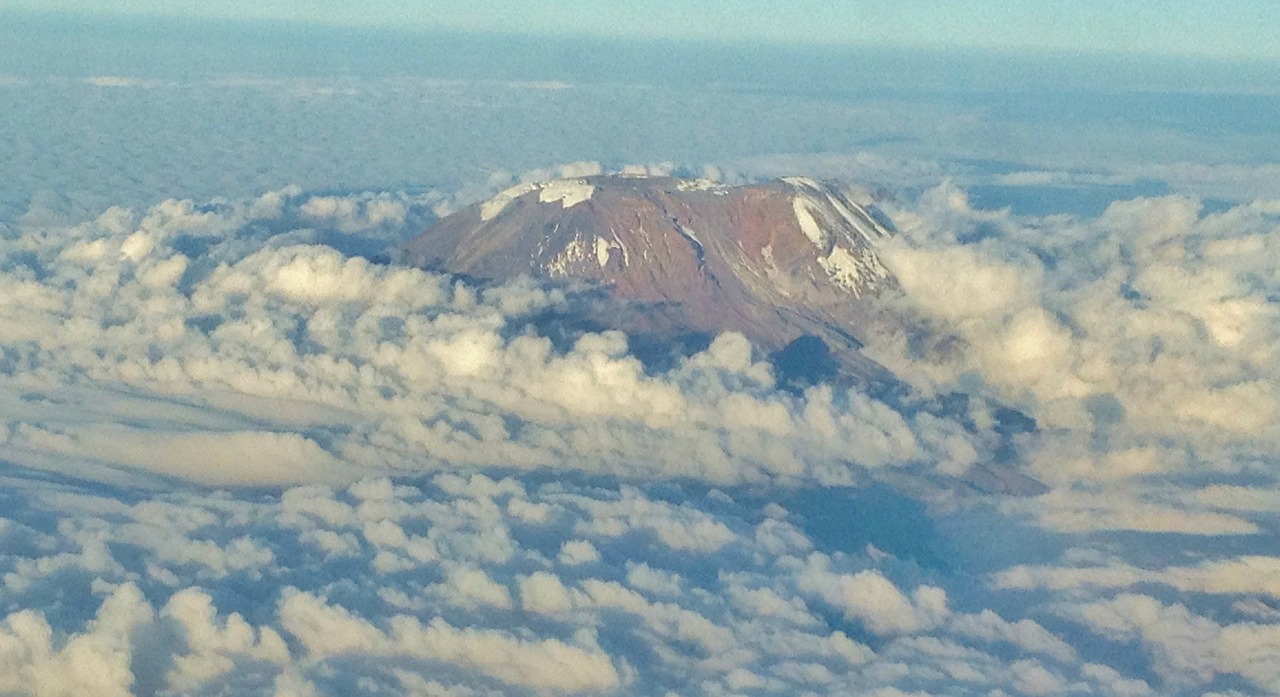Mount Kilimandžaras, Kalnas, Dangus, Debesis, Rokas, Kraštovaizdis, Tanzanija, Gamta, Peizažas, Dykuma