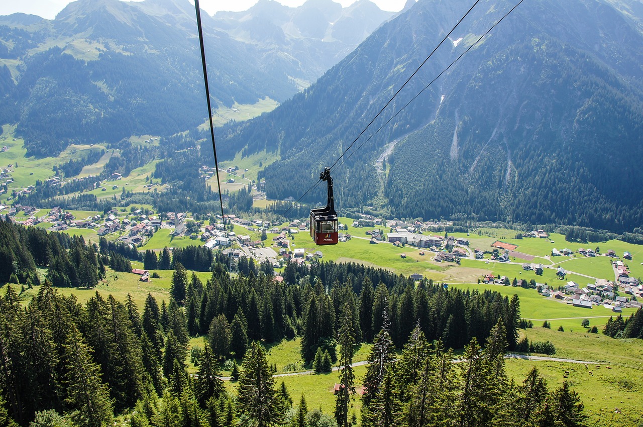 Kalnas, Ežeras, Sniegas, Žygiai, Kleinwalsertal, Austria, Debesys, Milžiniškas, Aukštas, Kalnų Geležinkelis