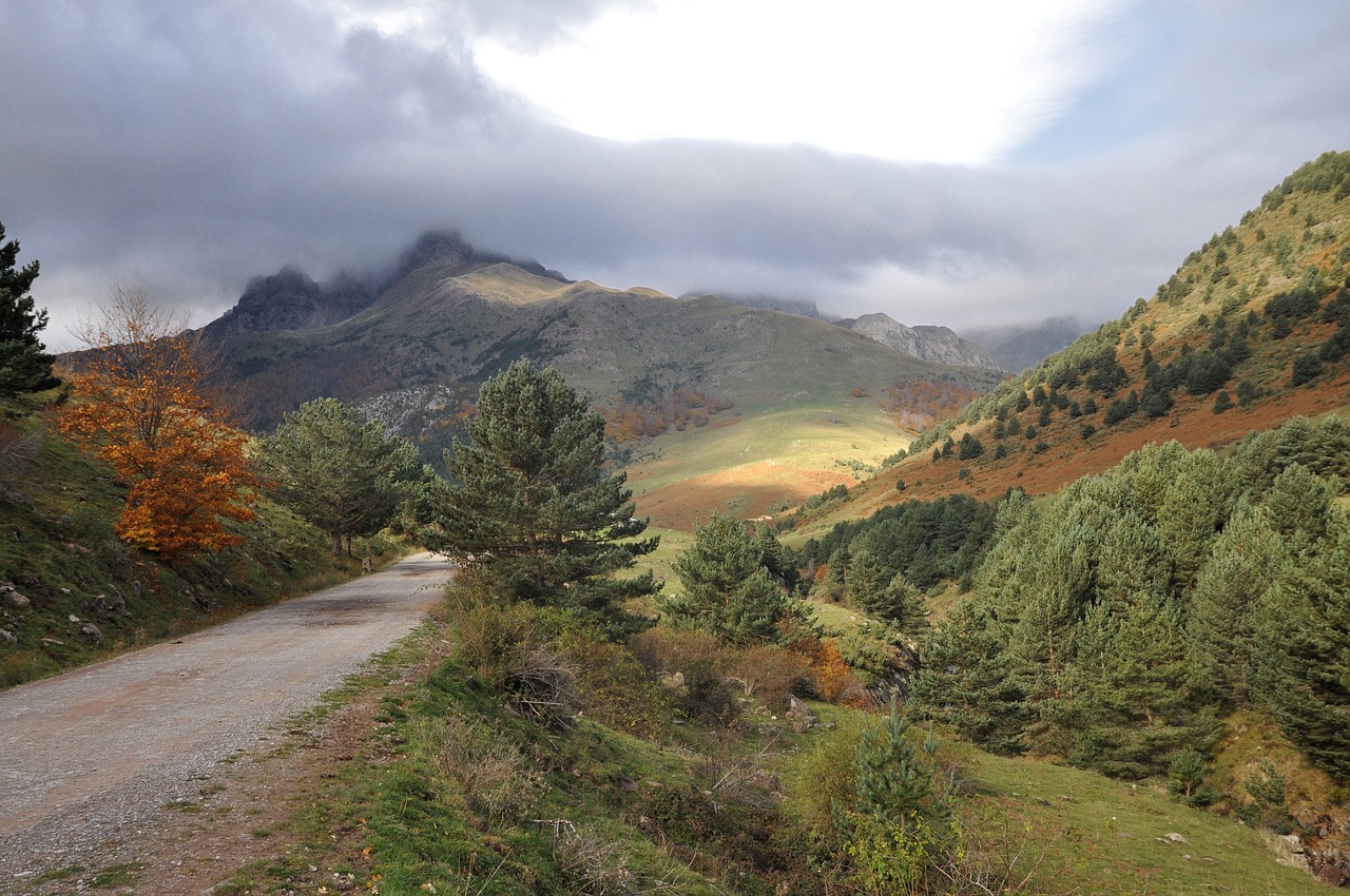 Kalnas, Pyrénées, Slėnis, Kritimas, Kelias, Nemokamos Nuotraukos,  Nemokama Licenzija