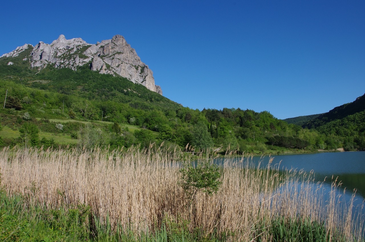 Kalnas, Bugarach, Ežeras, Kalnas, Gamta, Ramus, Kraštovaizdis, Nemokamos Nuotraukos,  Nemokama Licenzija