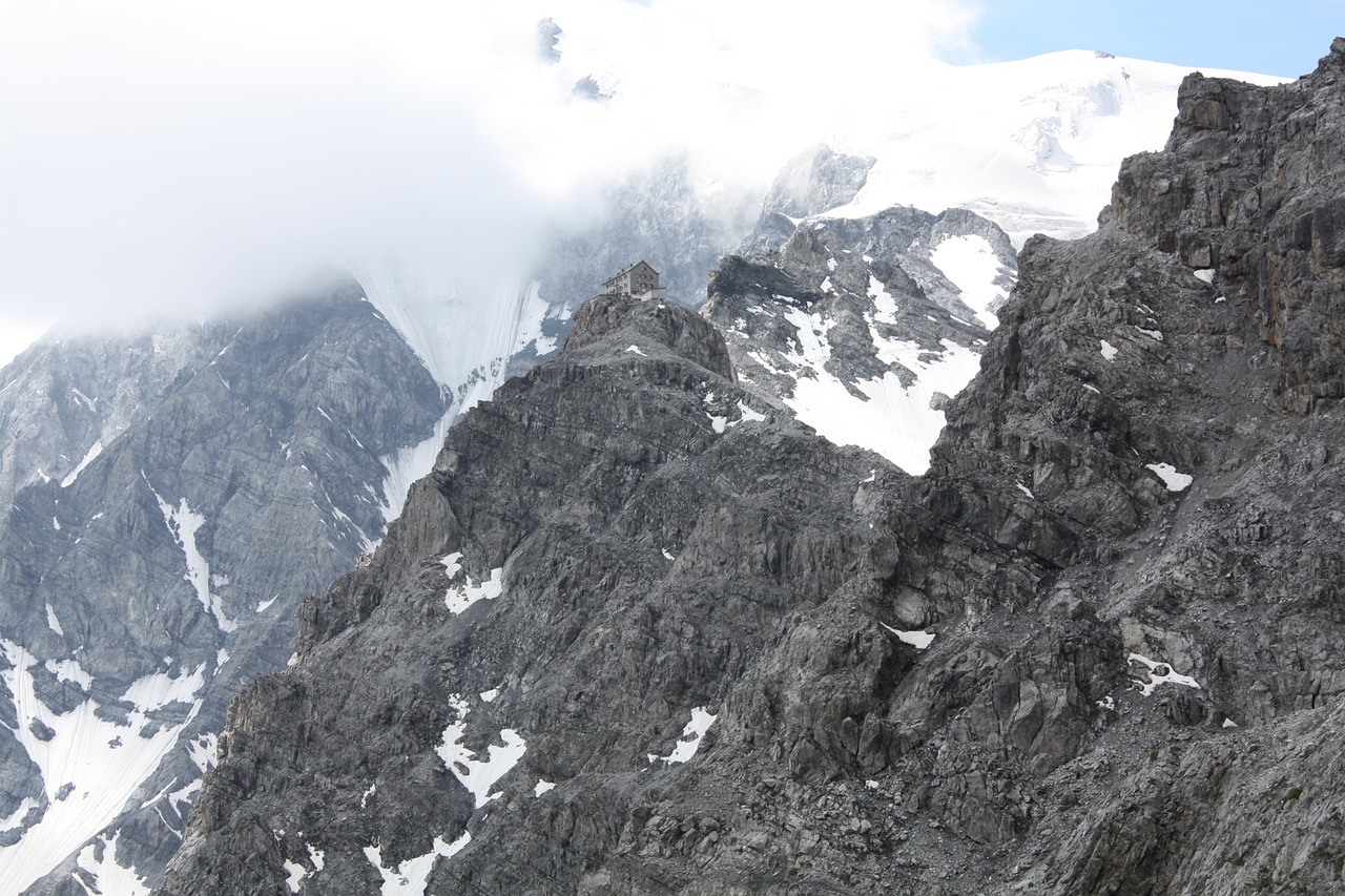 Kalnas, Namelis, Rūkas, Julius Mokėtojo Kieme, Mokėtojo Kieme, Ortler, South Tyrol, Solda, Alpių, Nemokamos Nuotraukos