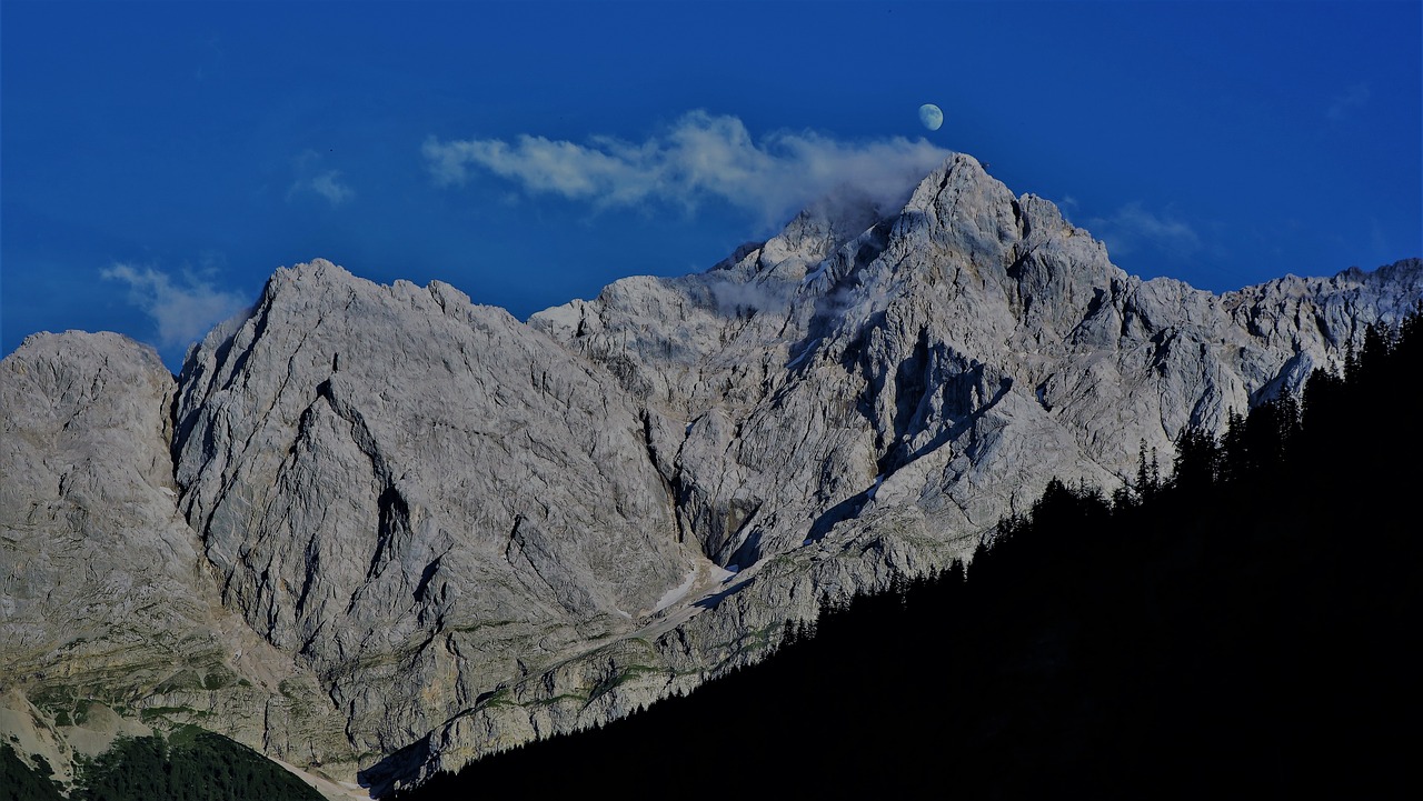 Kalnas, Zugspitze, Oras Akmuo, Mėnulis, Debesis, Dangus, Rokas, Akmuo, Alpių, Aukščiausiojo Lygio Susitikimas