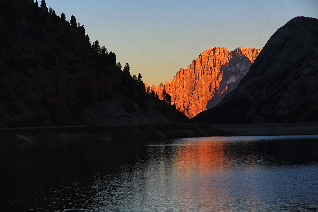 Kalnas, Dolomitai, Ežeras, Fedaia, Saulėlydis, Vanduo, Atspindys, Nemokamos Nuotraukos,  Nemokama Licenzija