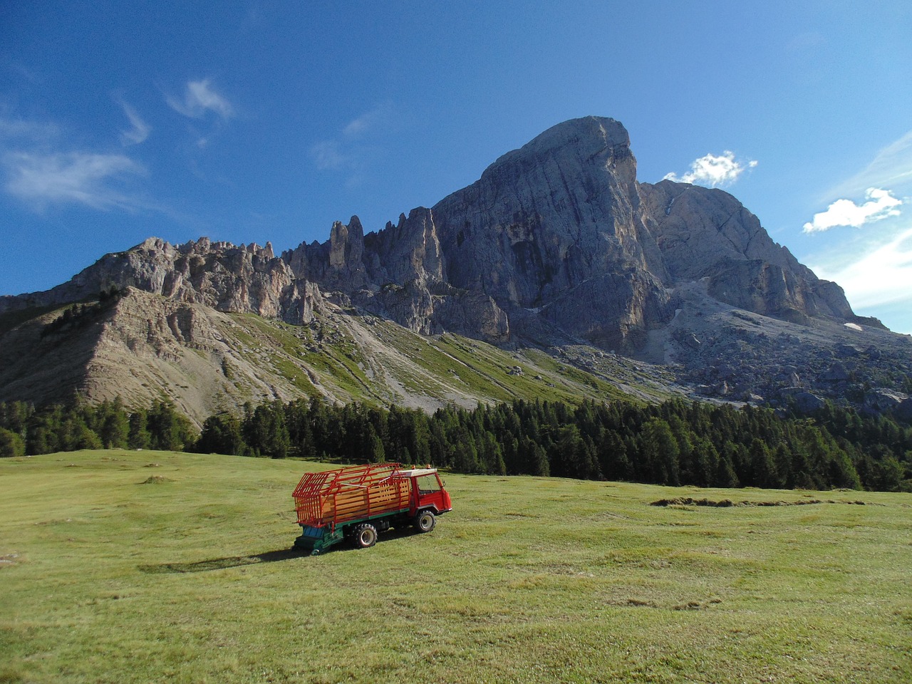 Kalnas, South Tyrol, Žygiai, Mėlynas, Italy, Kalnai, Kraštovaizdis, Dolomitai, Mėlynas Dangus, Šventė