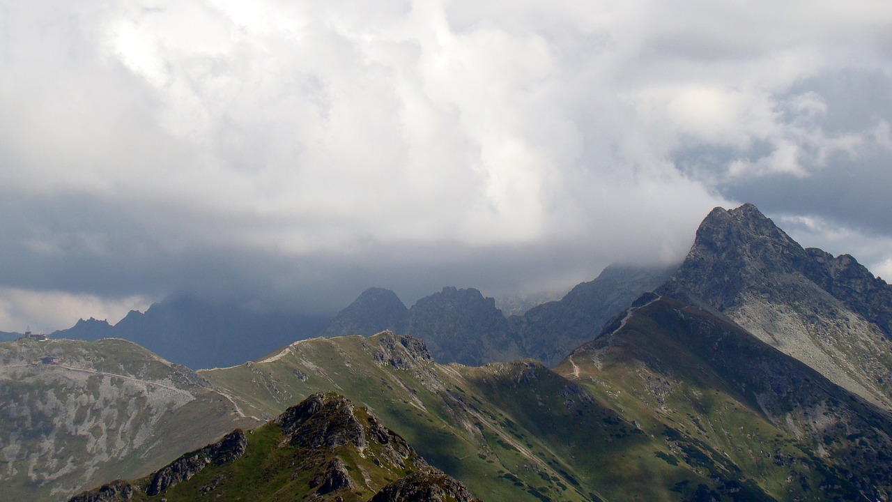 Kalnai, Debesys, Kalnų Viršūnės, Kalnų Takai, Vaizdas Iš Viršaus, Tatry, Žemi Debesys, Kalnų Grožis, Vakarų Tatras, Aukštas Tatras