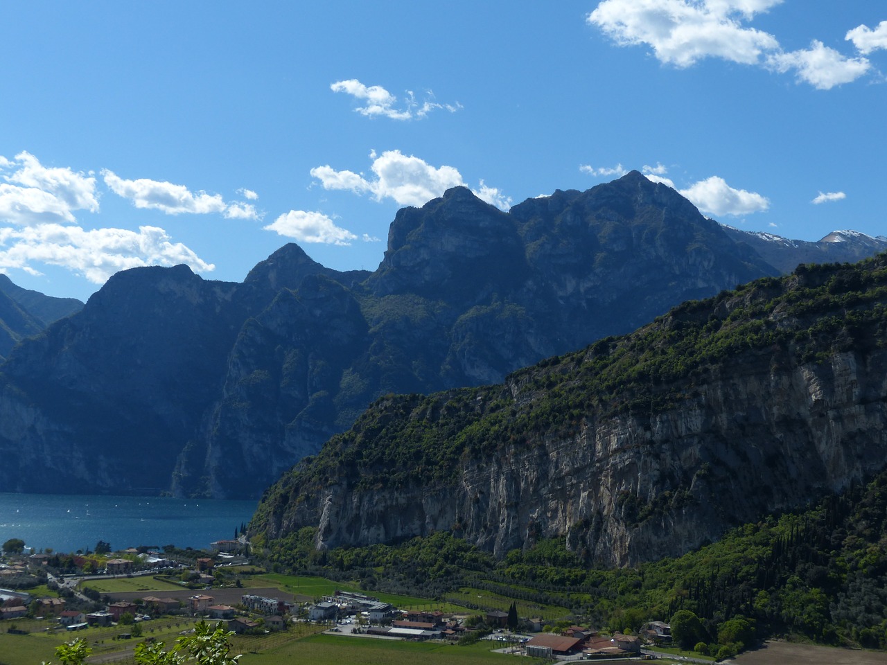 Kalnai, Garda, Cima Capi, Cima Sat, Monte Brione, Ežeras, Garda Kalnai, Nemokamos Nuotraukos,  Nemokama Licenzija