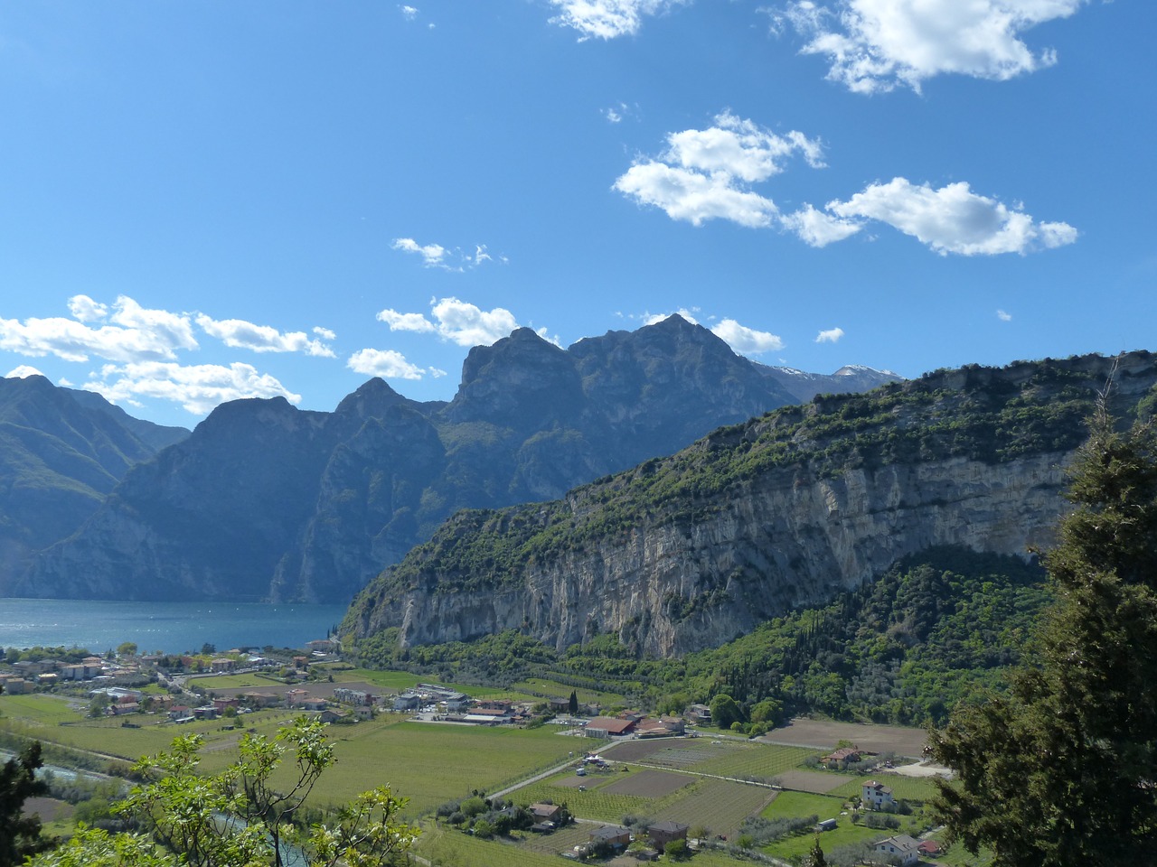 Kalnai, Garda, Monte Brione, Cima Capi, Cima Sat, Ežeras, Sarkas, Garda Kalnai, Nemokamos Nuotraukos,  Nemokama Licenzija