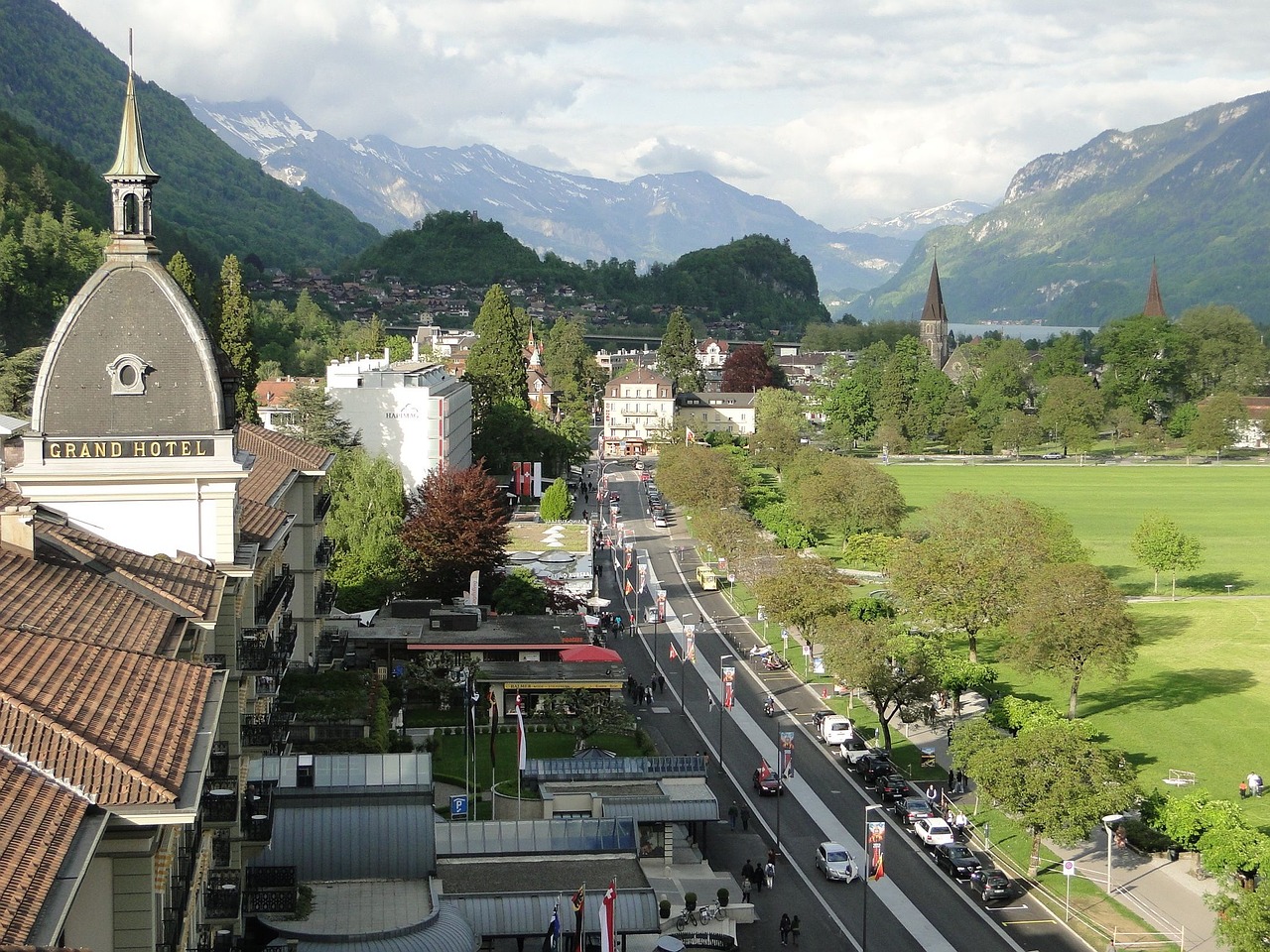 Kalnai, Kraštovaizdis, Miesto Panorama, Gatvė, Interlaken, Šveicarija, Europa, Nemokamos Nuotraukos,  Nemokama Licenzija