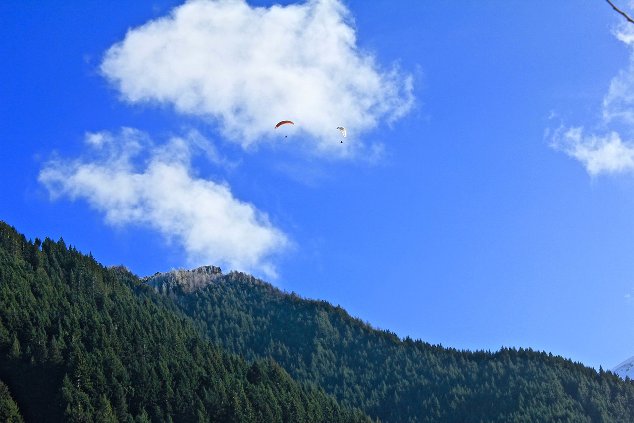 Kalnų Kraštovaizdis, Paragliding, Kraštovaizdis, Paragleris, Kalnas, Lauke, Žmonės, Sklandymas, Parašiutas, Nuotykis