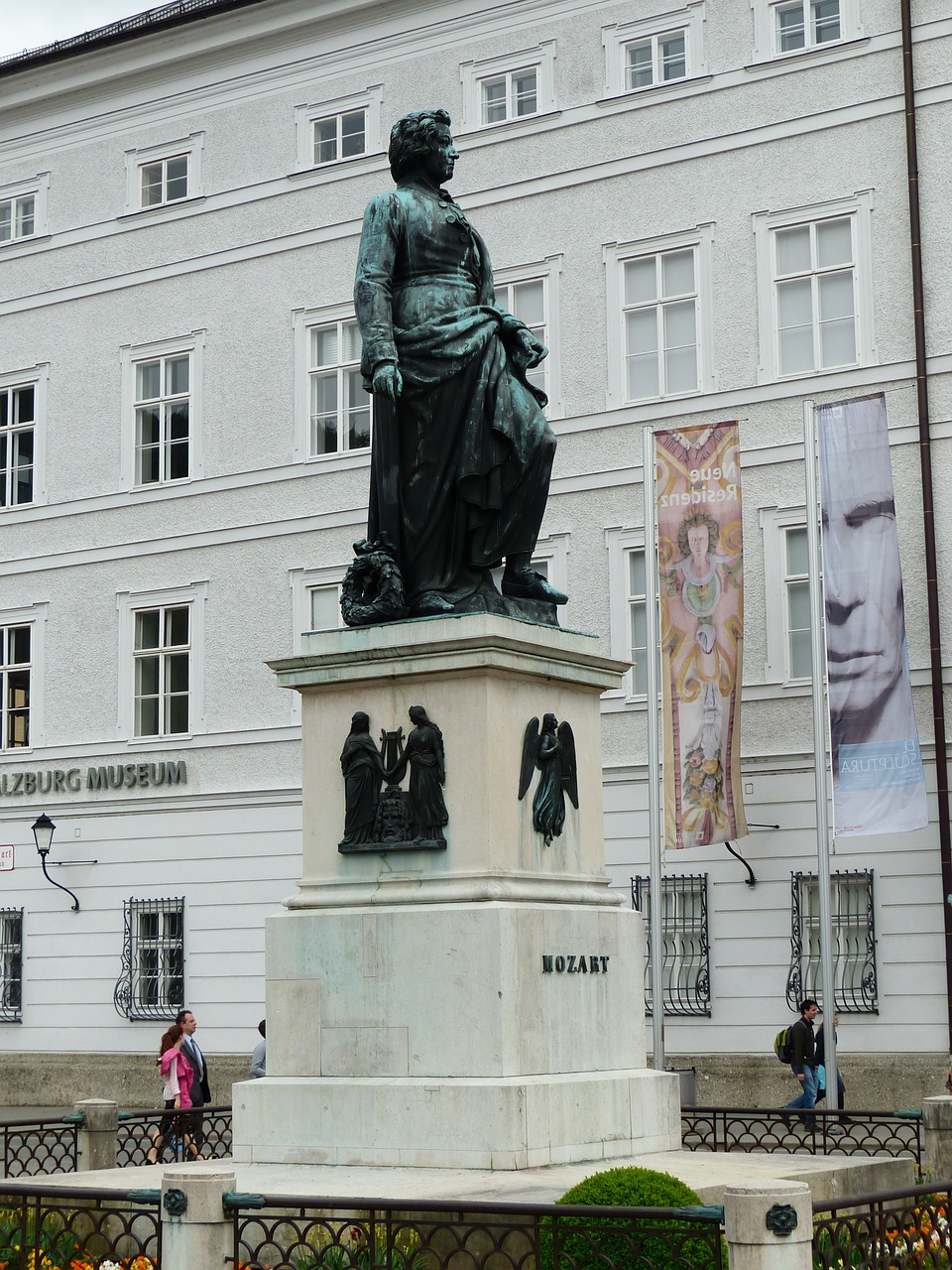 Mozarto Memorialas, Paminklas, Mozartas, Bronzos Statula, Statula, Mozarto Aikštė, Salzburg, Senamiestis, Austria, Nemokamos Nuotraukos