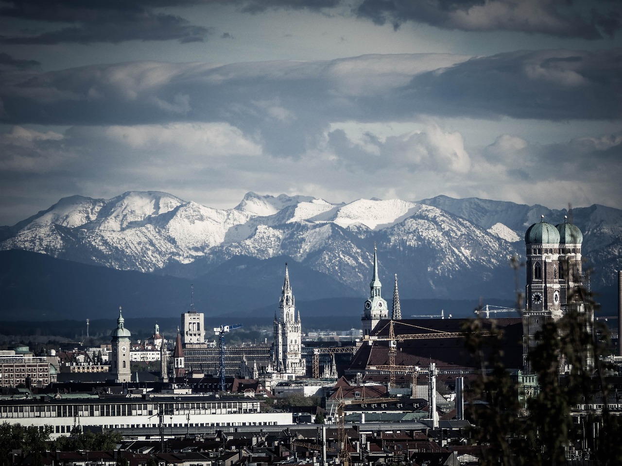 Munich, Kalnai, Frauenkirche, Nuotaika, Valstybinis Kapitalas, Iš Viršaus, Bavarija, Debesuota, Tolimas Vaizdas, Regėjimas