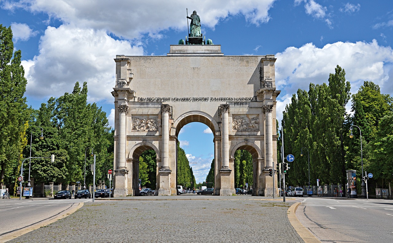 Munich, Siegestor, Bavarijos Dangus, Pastatas, Vokietija, Bavarija, Kelias, Nemokamos Nuotraukos,  Nemokama Licenzija