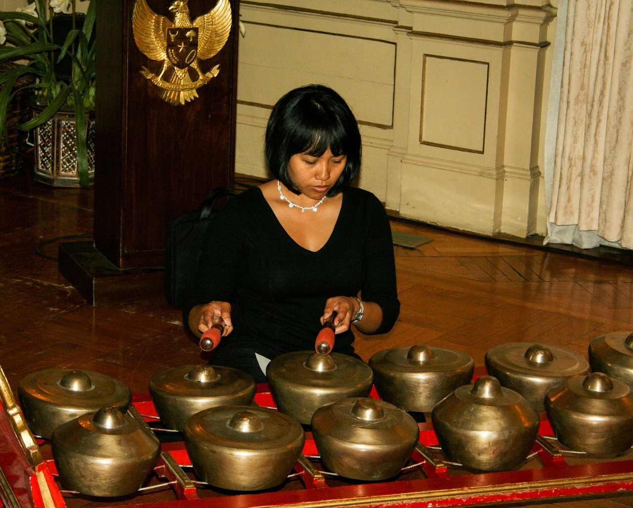 Muzika, Moteris, Gamelanas, Muzikinis Instrumentas, Gamelano Muzikos Instrumentas, Pramogos, Indonesian, Indonezijos Ambasada, Nemokamos Nuotraukos,  Nemokama Licenzija