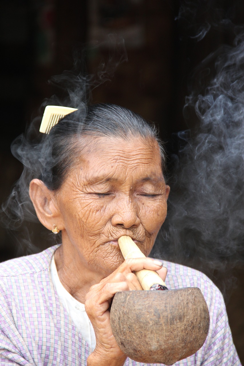Mianmaras, Burma, Rūkymas, Asija, Kelionė, Kelionės Tikslas, Nemokamos Nuotraukos,  Nemokama Licenzija