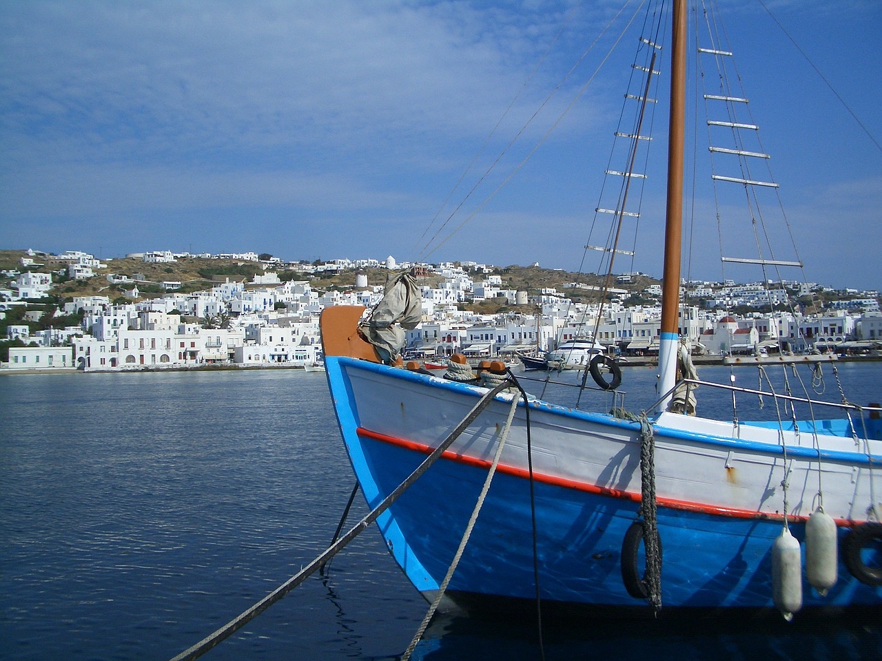 Mykonos, Graikija, Uostas, Įlanka, Vanduo, Laivai, Valtys, Dangus, Debesų Pastatai, Miestas