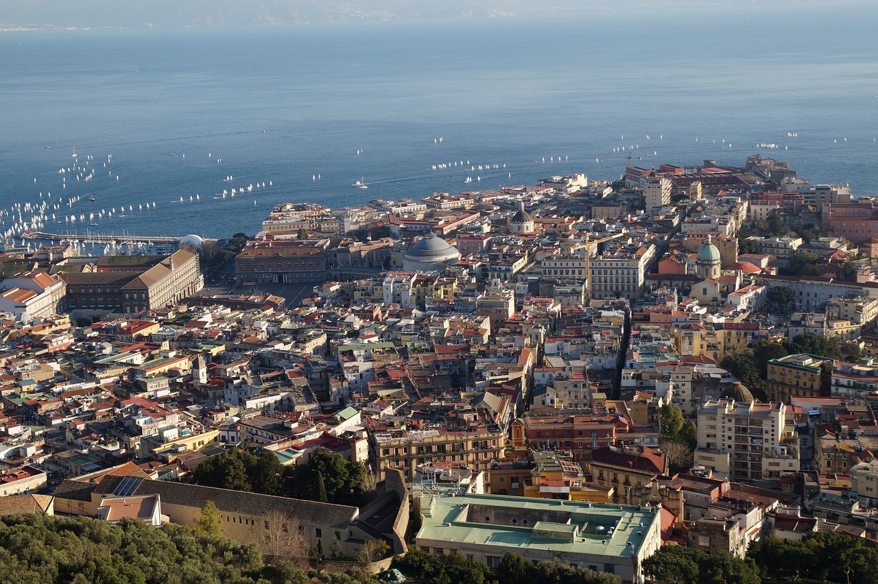 Naples,  Italy,  Italia,  Miestas,  Miesto Panorama,  Panoraminis,  Siluetas Prieš Dangų,  Kelionė,  Orientyras,  Miesto Plotas