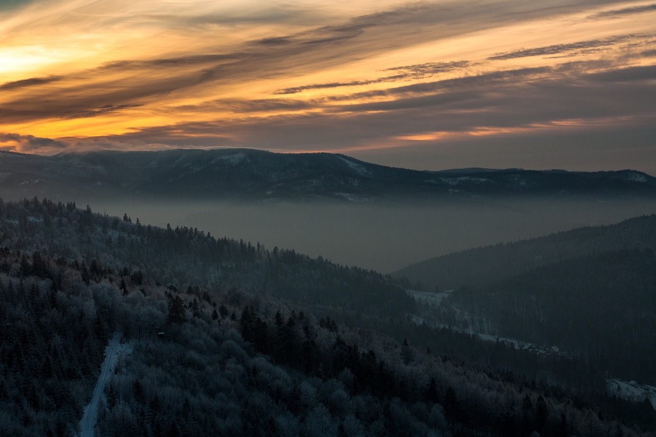 Gamta, Kraštovaizdis, Kalnas, Saulėlydis, Debesys, Dangus, Antena, Miškai, Miškas, Nemokamos Nuotraukos