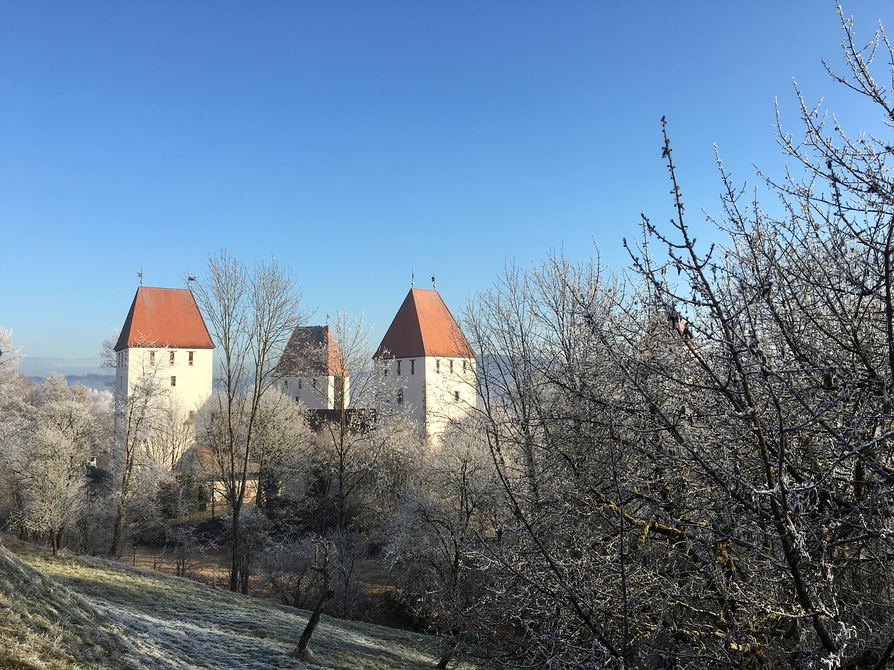 Neuburg, Auskaras, Ryto Saulė, Žiemos Saulė, Ledas, Šaltis, Šaltas, Žiemą, Nuotaika, Žiema