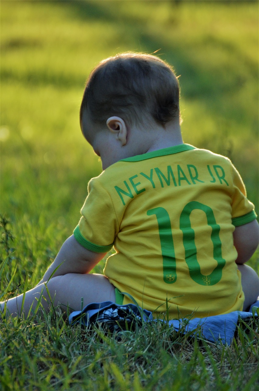 Neimaras, Neymar , Kūdikis, Geltona, Gamta, Mielas, Vaikystę, Vaikas, Žalias, Berniukas