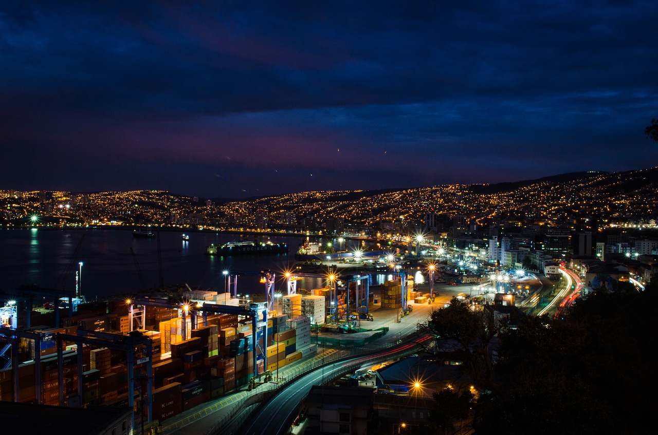 Naktis, Miestas, Valparaiso, Miesto Kraštovaizdis, Žibintai, Šviesa, Architektūra, Kraštovaizdis, Tamsi, Naktį