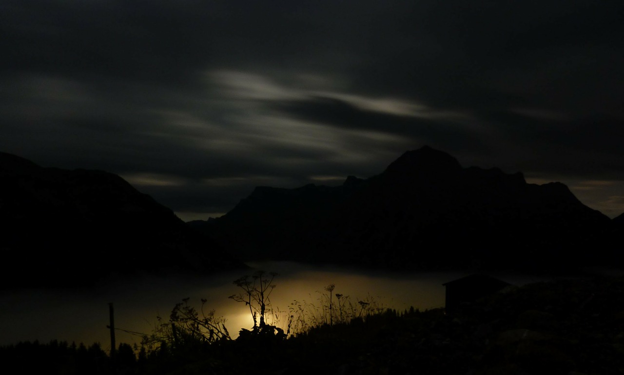 Naktis, Rūkas, Kalnas, Lech Am Arlberg, Mistinis, Atmosfera, Gespenstig, Nemokamos Nuotraukos,  Nemokama Licenzija