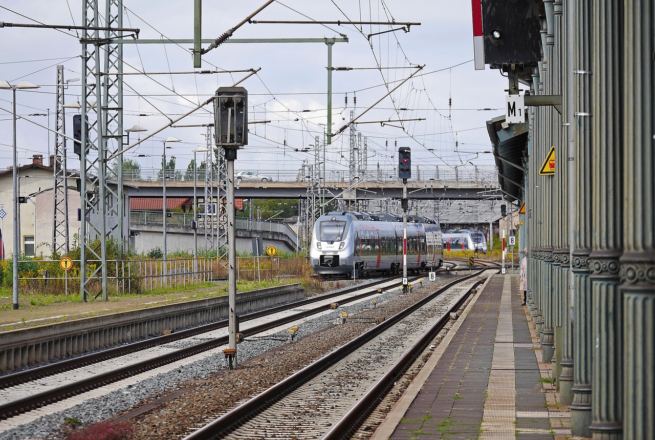 Nordhausen, Senoji Geležinkelio Stotis, Naujos Transporto Priemonės, Platforma, Baldakimas, Ketaus, Takelius, Signalai, Br 442, Talentas 2