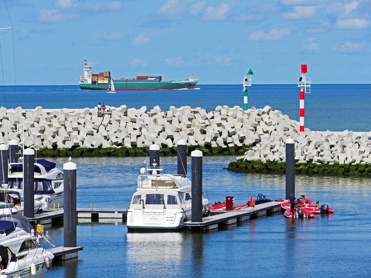 Šiaurės Jūra, Angliškas Kanalas, Cadzand Blogas, Marina, Vartai, Švyturys, Delfinas, Audros Viršįtampio Trupintuvas, Važiuoklės, Kateris