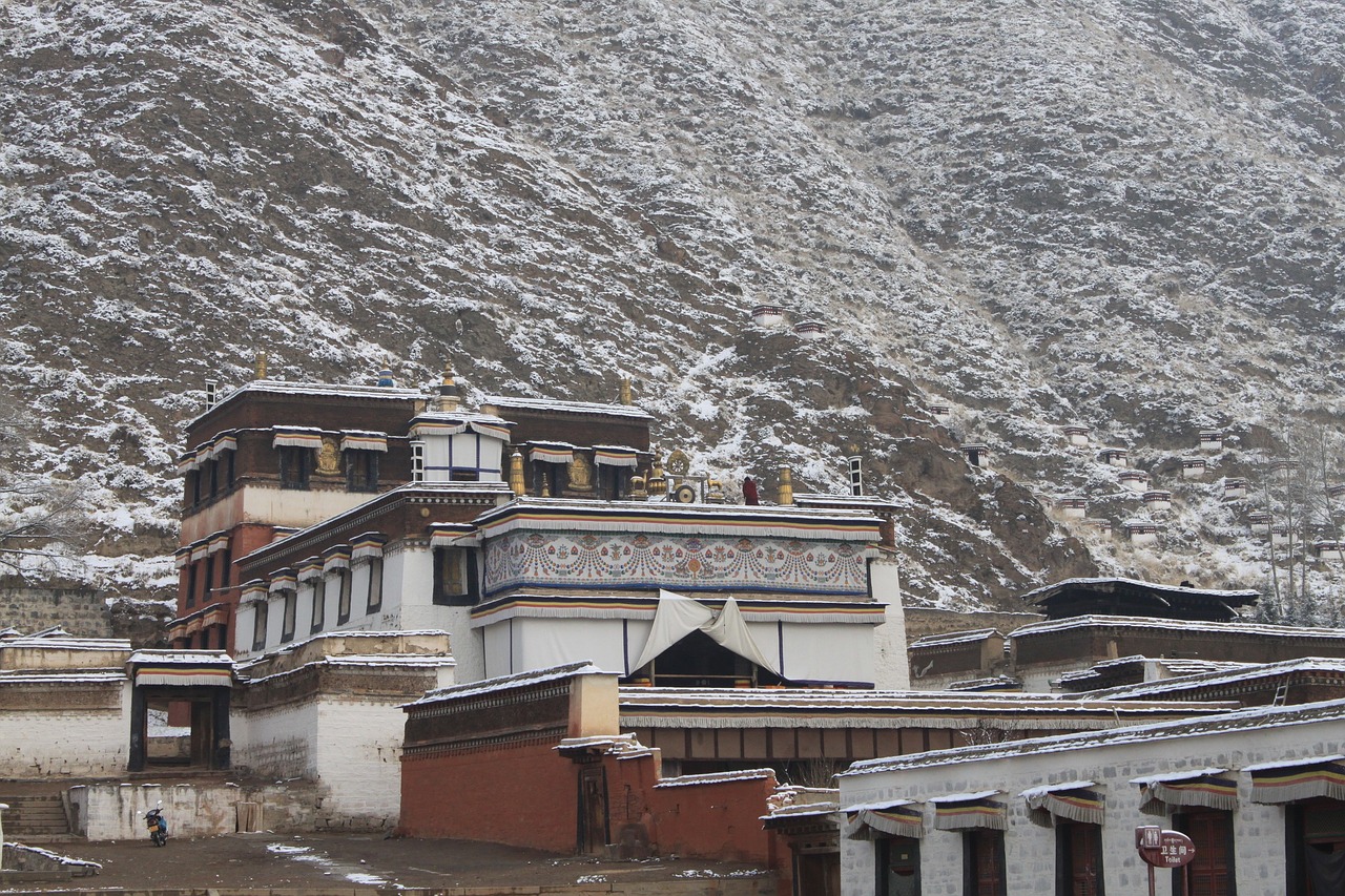 Šiaurės Vakarai, Tibetiečių Vietovėse, Traukti Drąsą Šoko Šventyklą, Nemokamos Nuotraukos,  Nemokama Licenzija
