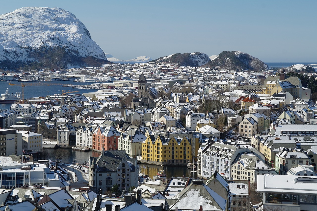 Norvegija, Ålesund Norvegija, Hurtigruten, Miesto Vaizdas, Žiema, Sniegas, Vaizdas, Nemokamos Nuotraukos,  Nemokama Licenzija