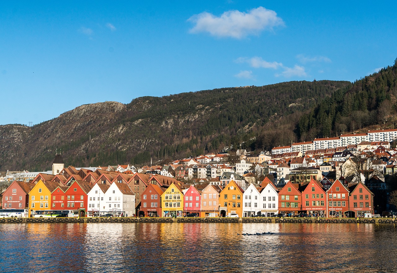 Norvegija, Bergen, Kranto, Skandinavija, Architektūra, Atspindys, Kalnas, Dangus, Miestas, Europa